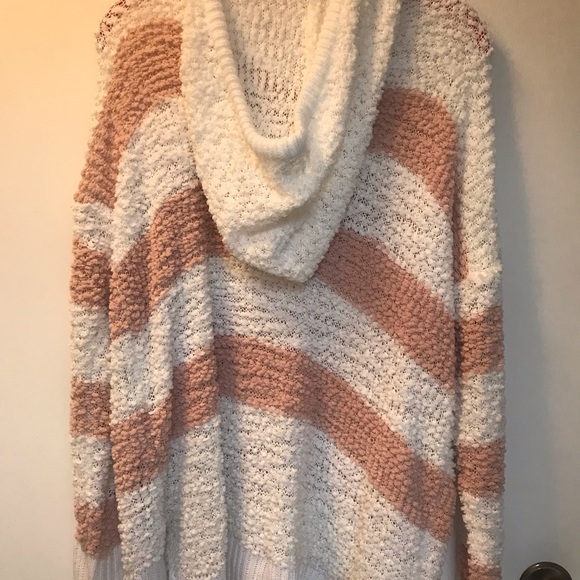 Reborn size small sweater with hood. White and dusty pink. - Picture 5 of 5